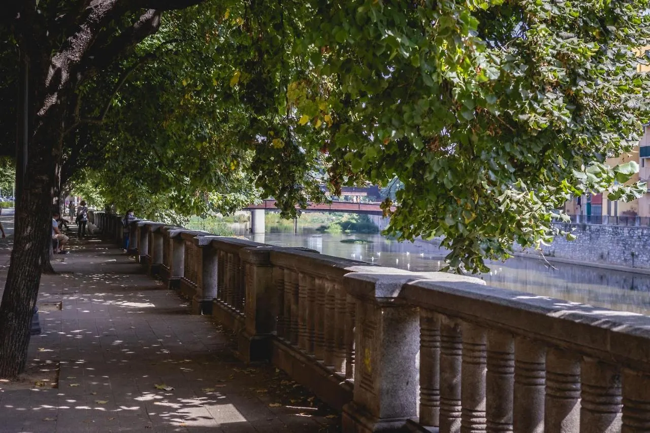 Bravissimo Pont De La Princesa, Comfortable 3-Bedroom Apartment Girona