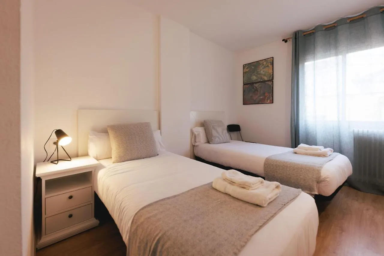 Bravissimo Pont De La Princesa, Comfortable 3-Bedroom Apartment Girona 0*,  Spain