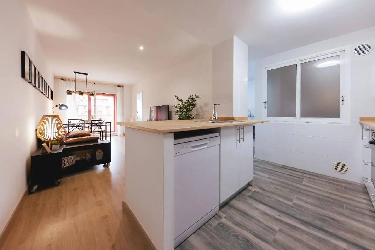 Bravissimo Pont De La Princesa, Comfortable 3-Bedroom Apartment Girona