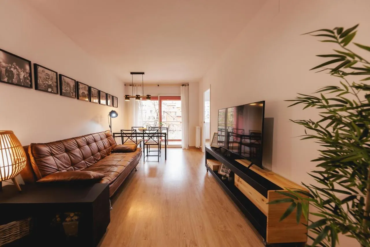 Bravissimo Pont De La Princesa, Comfortable 3-Bedroom Apartment Girona