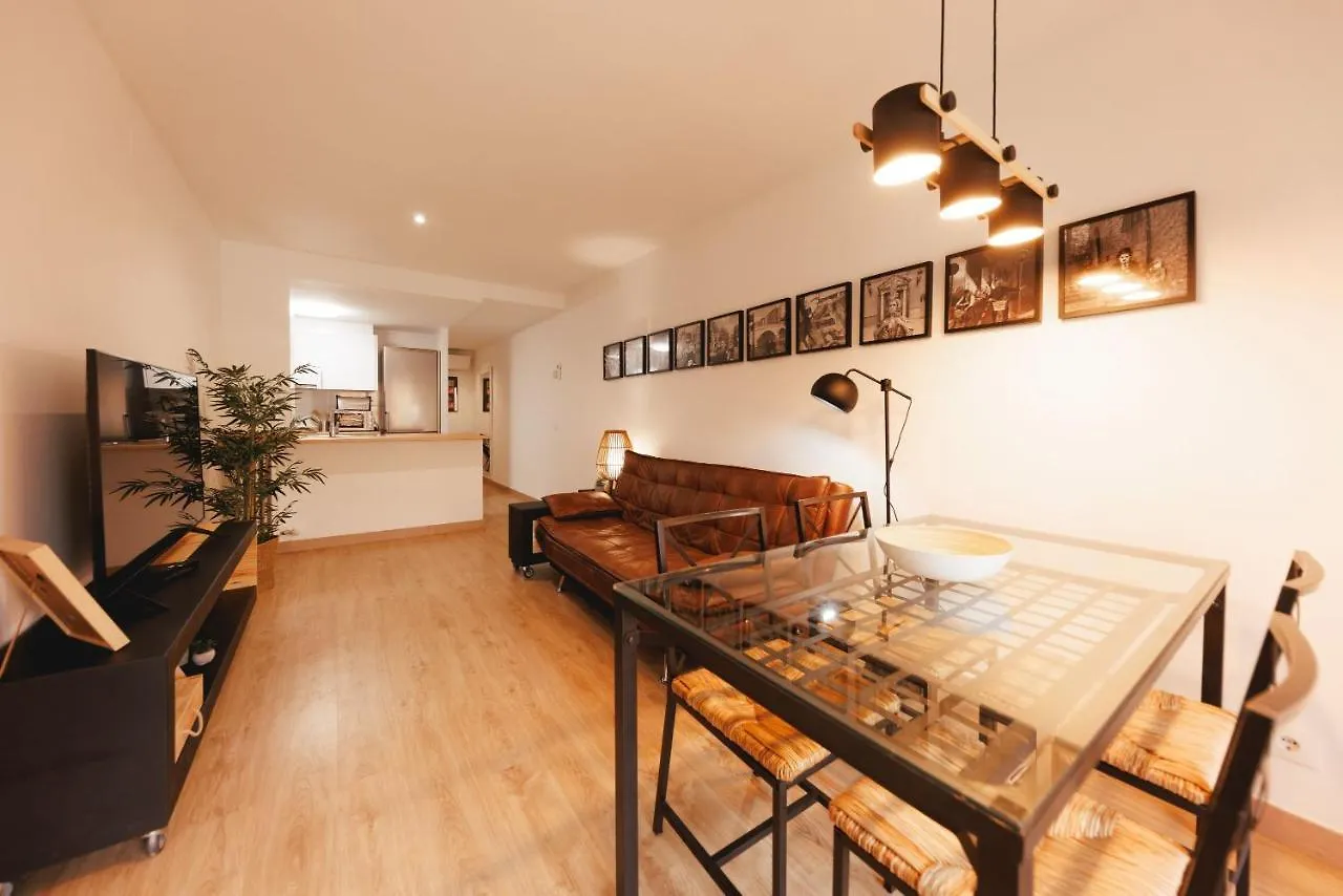 Bravissimo Pont De La Princesa, Comfortable 3-Bedroom Apartment Girona