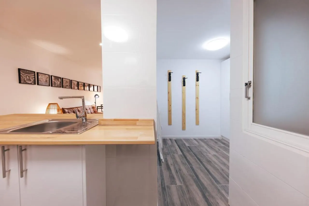 Bravissimo Pont De La Princesa, Comfortable 3-Bedroom Apartment Girona