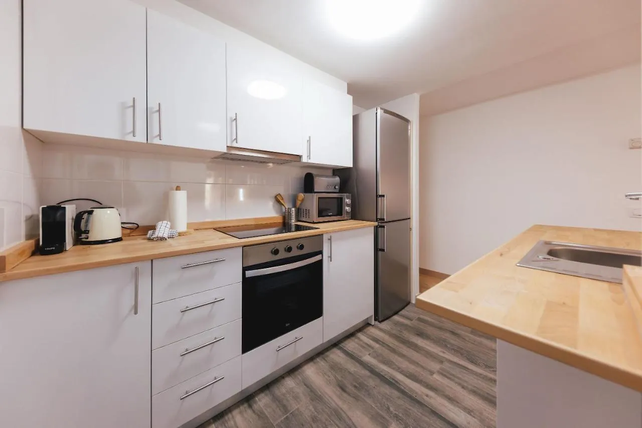 Bravissimo Pont De La Princesa, Comfortable 3-Bedroom Apartment Gerona