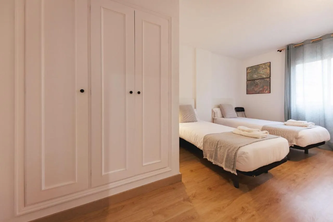 Bravissimo Pont De La Princesa, Comfortable 3-Bedroom Apartment Gerona